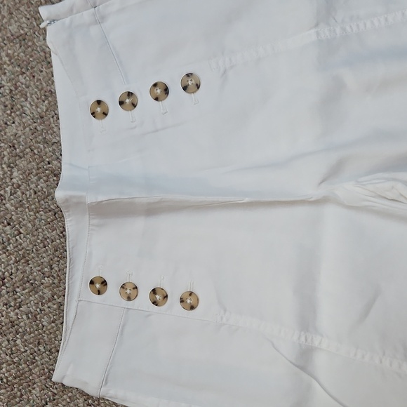 J. Jill White Linen Wide-Leg Pants with Button Detail- Side Zipper and Button - Picture 2 of 5